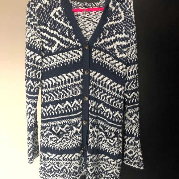 Lucky Brand Sweater - Picture 2 of 7